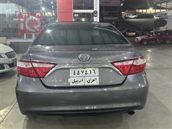 تۆیۆتا کامری